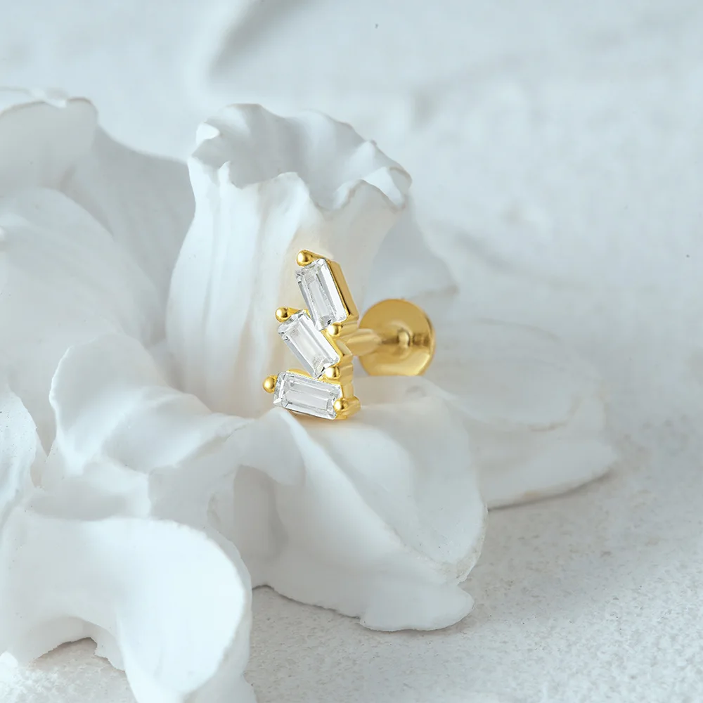 18K Solid Gold CZ Flower Cartilage Stud For Cartilage Or Helix Piercing - Image 2