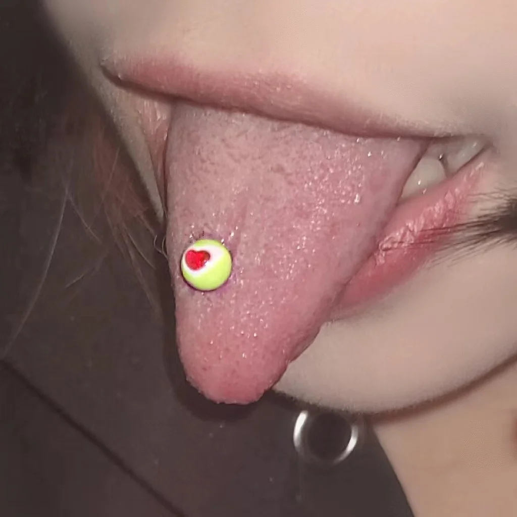 316L Surgical Steel 14G Heart Tongue Ring For Tongue Piercing - Image 2