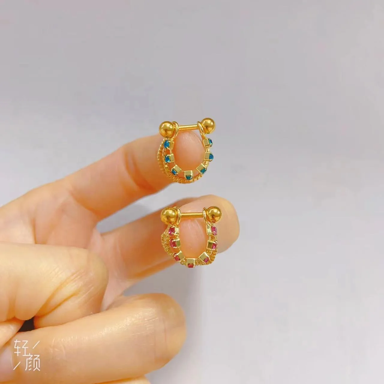 316L Surgical Steel Flower Chain Cartilage Stud For Cartilage Or Helix Piercing - Image 2