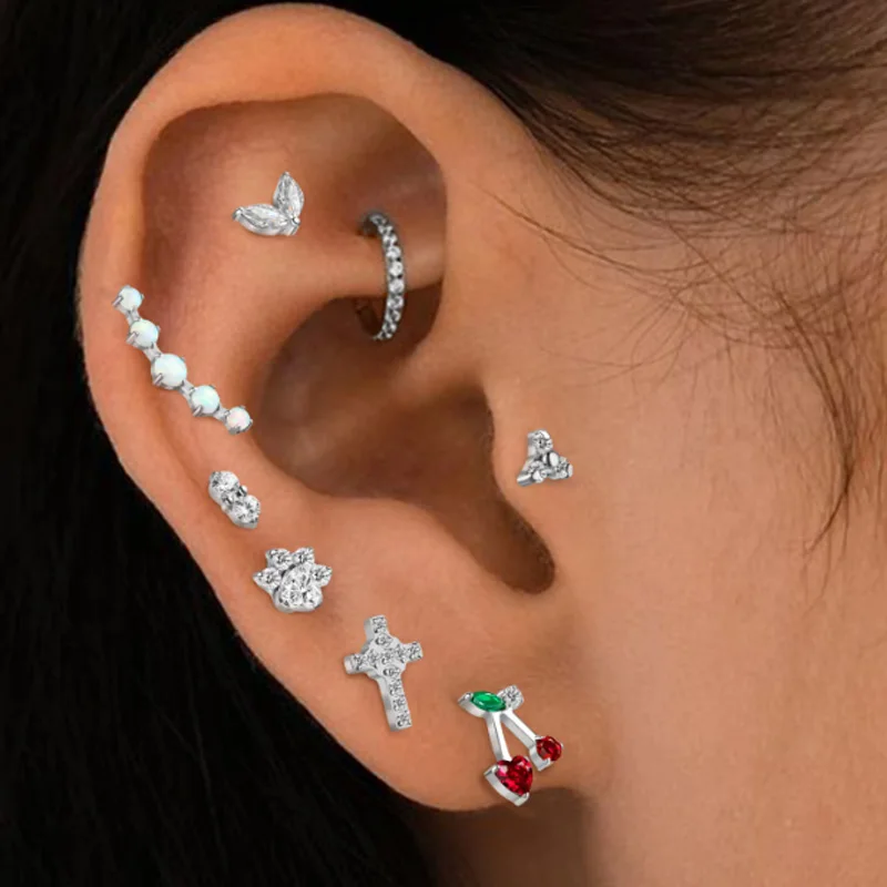 ASTM F136 Titanium CZ Cat Paw Internally Threaded Labret Stud For Lip, Cartilage Or Tragus Piercing - Image 2